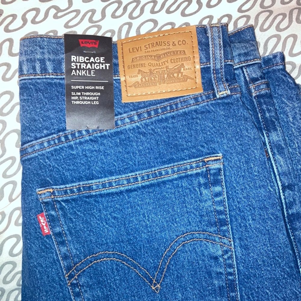 Levi’s ribcage straight ankle